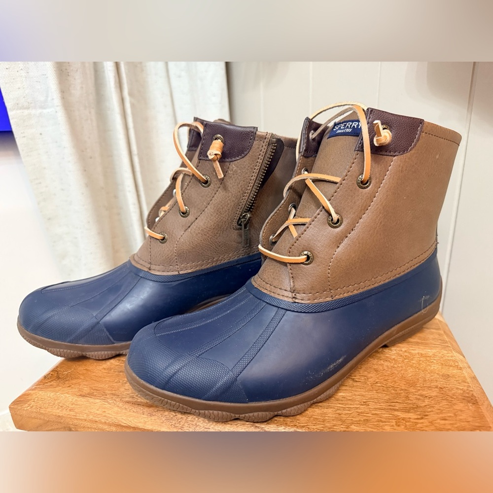 Sperry Tan and Brown Lace-Up Boots